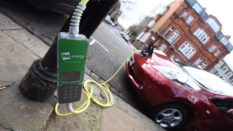 Portsmouth City Council to roll out street light charging for electric vehicles